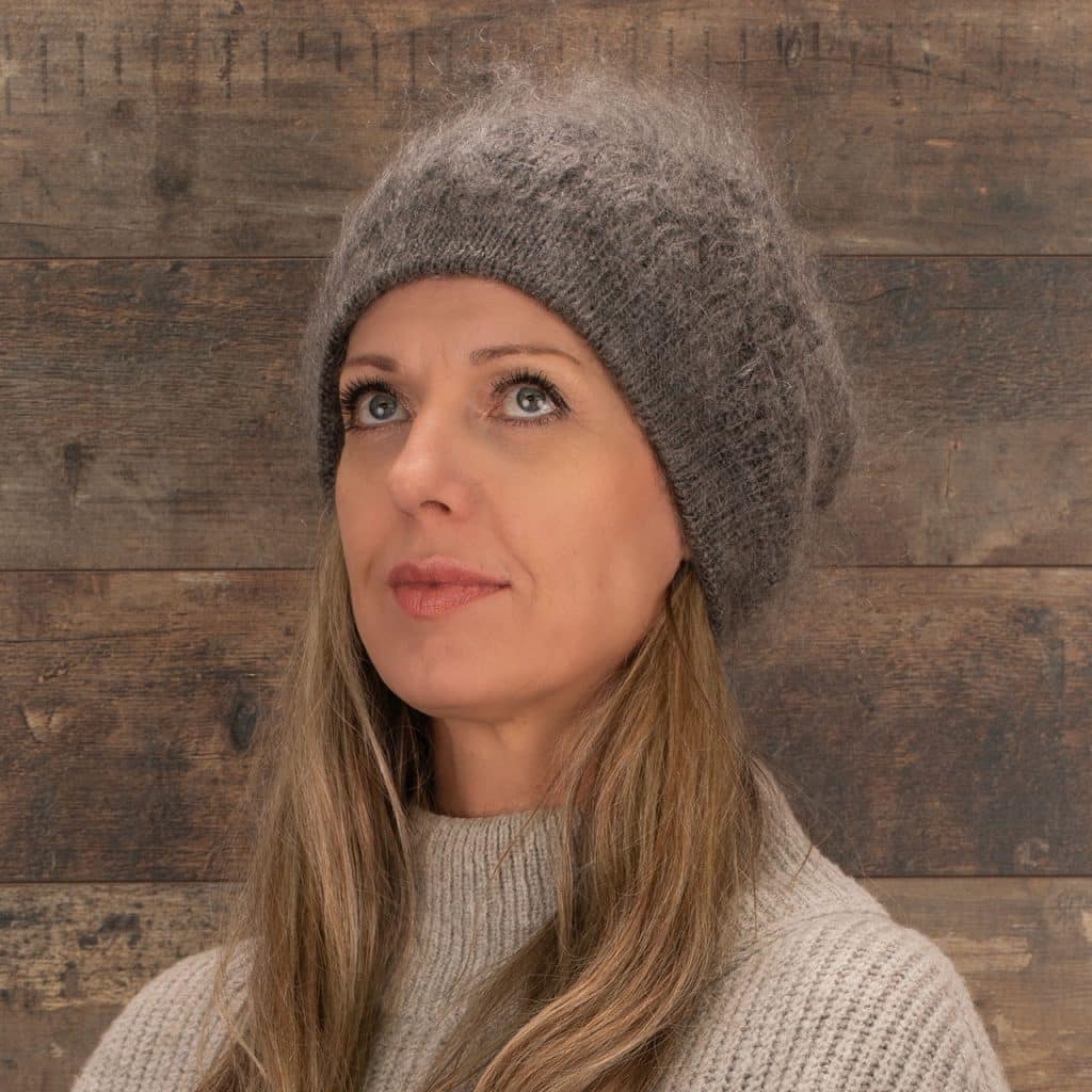 Goat wool cap - Belosnezka