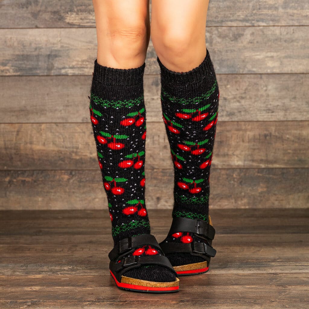 Wool knee socks - Vishenka