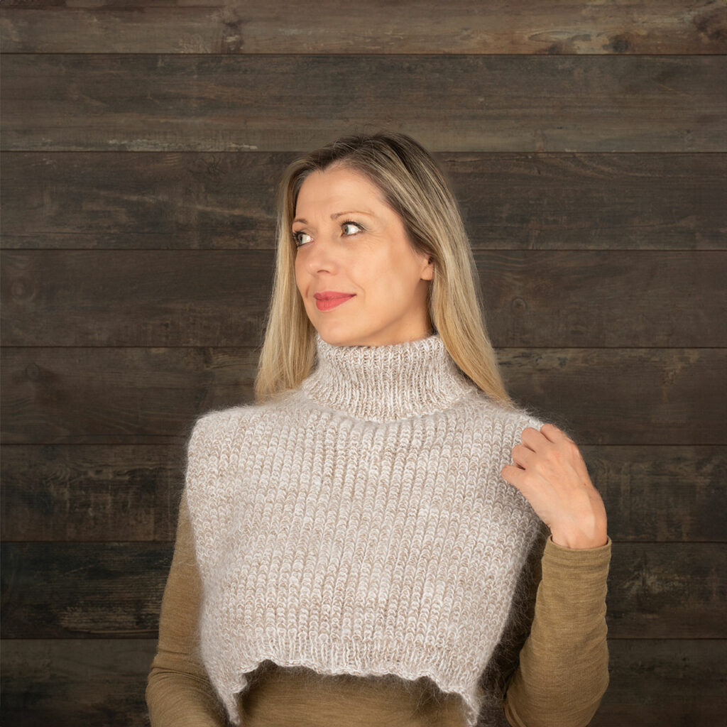 Handmade goat wool neck warmer - Babulechka