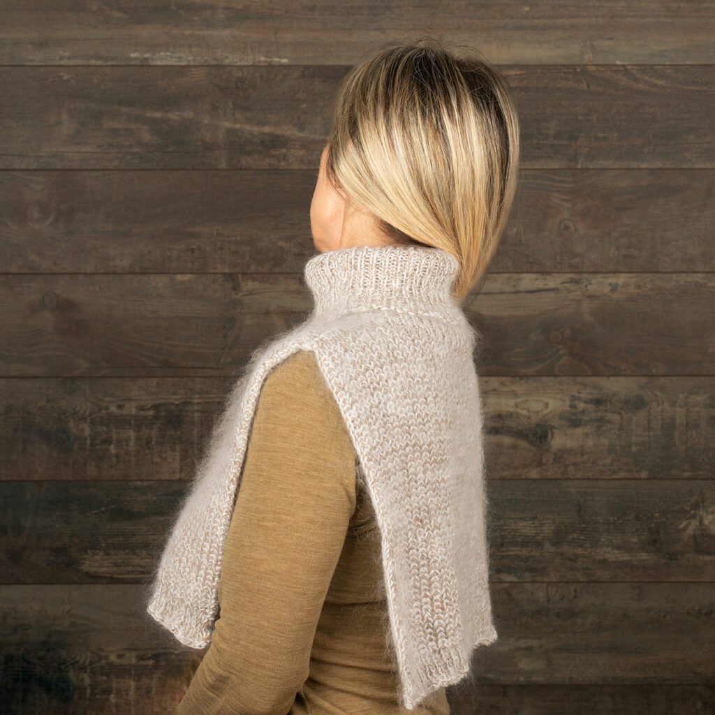 Handmade goat wool neck warmer - Babulechka
